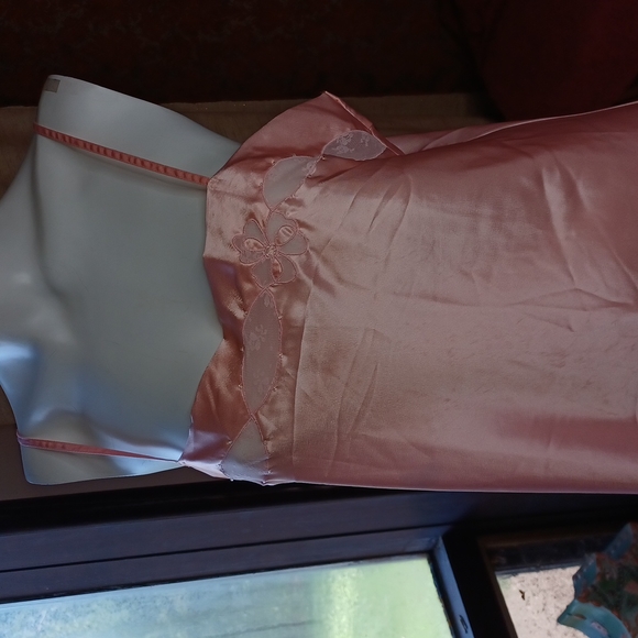 Vintage Barbizon Satin nightgown L - Picture 2 of 4